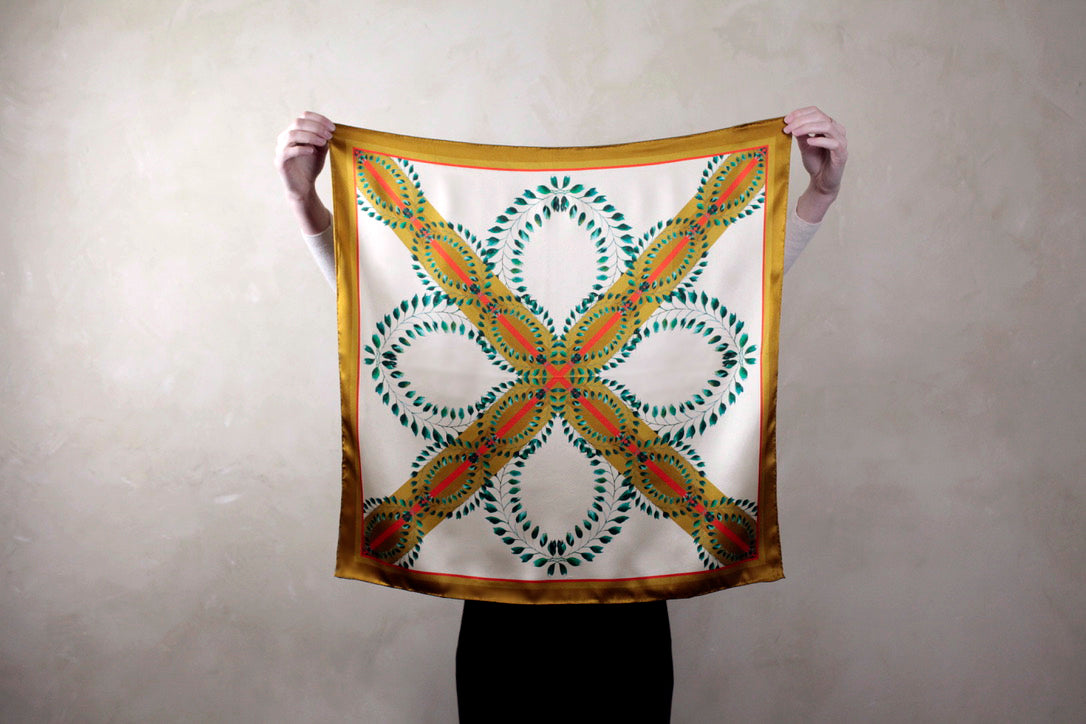 26"x26" Victoire 100% Silk