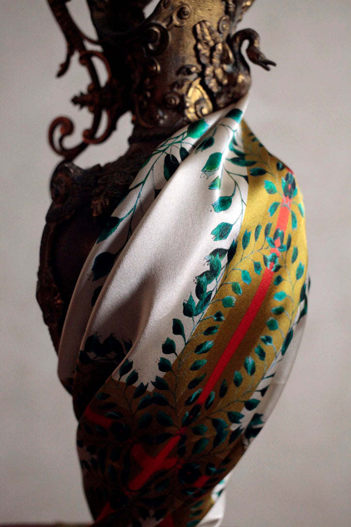 26"x26" Victoire 100% Silk